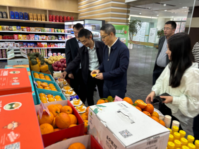 重慶市財(cái)政局黨組成員、二級(jí)巡視員唐峰帶隊(duì)考察調(diào)研市農(nóng)產(chǎn)品集團(tuán)